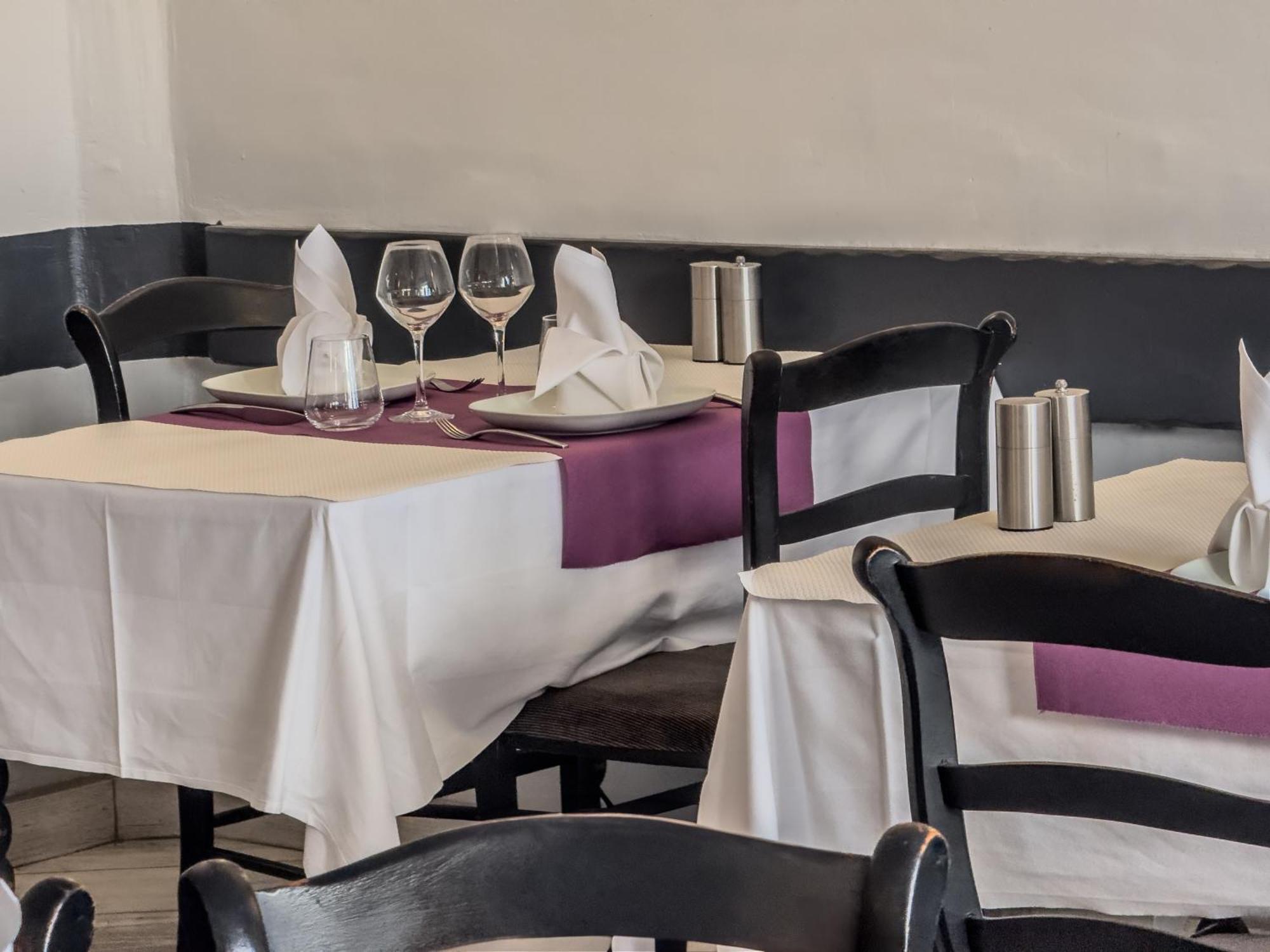 Logis Hotel Les Chardons Bleus Restaurant Le Bistrot De La Mer Roscoff Exterior photo